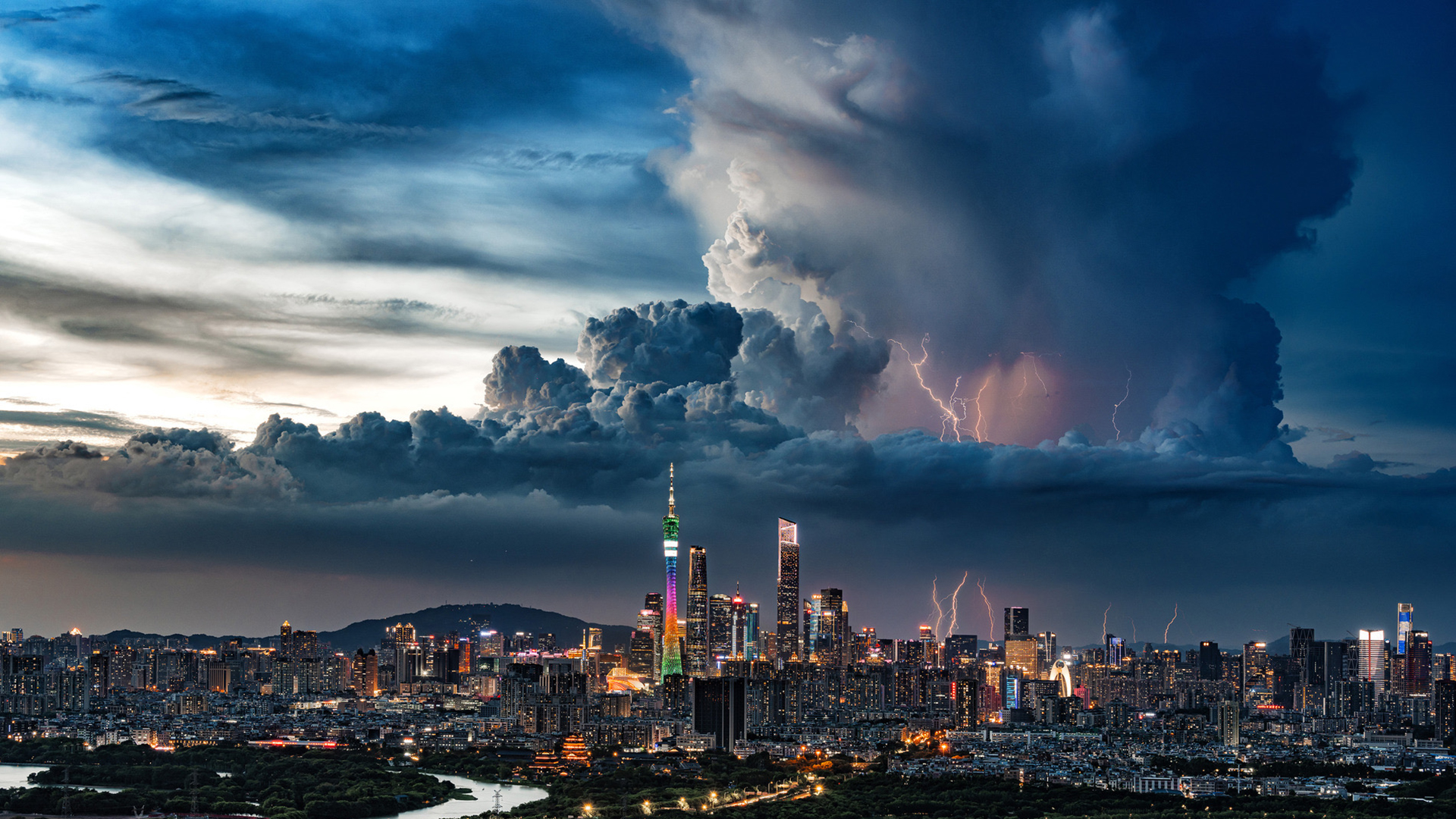 风景大片,城市夜景,雷雨,广州,东方明珠