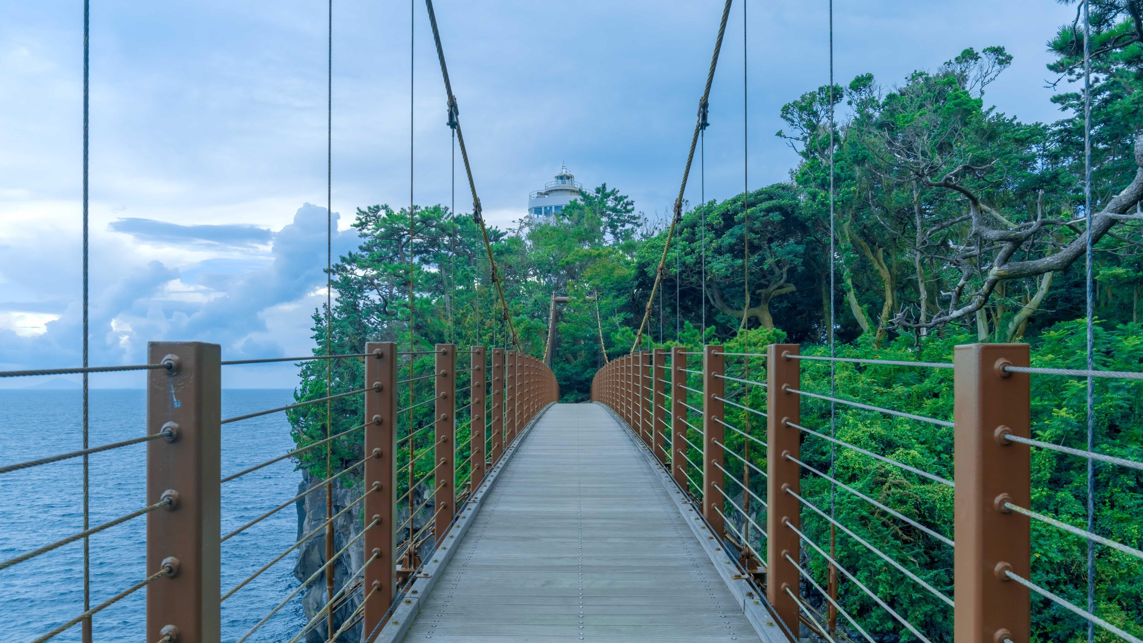 日本伊动城海岸,,海水蔚蓝