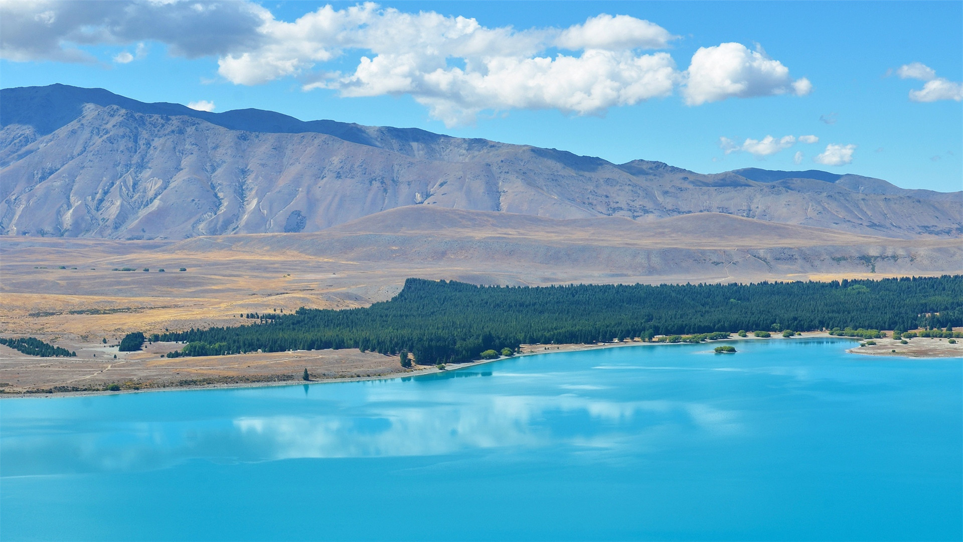 蓝天白云,,特卡波湖,,迷人风景