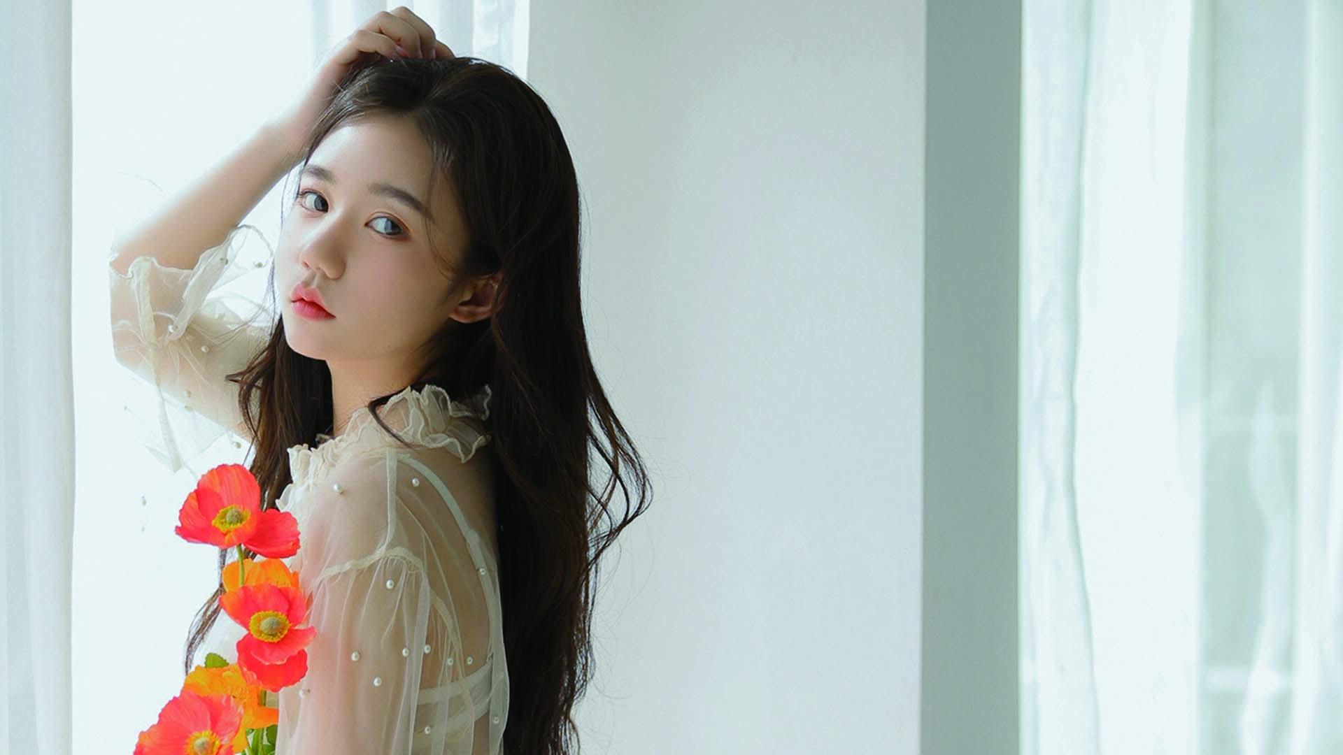 清纯,透明装,鲜花,长发,回眸