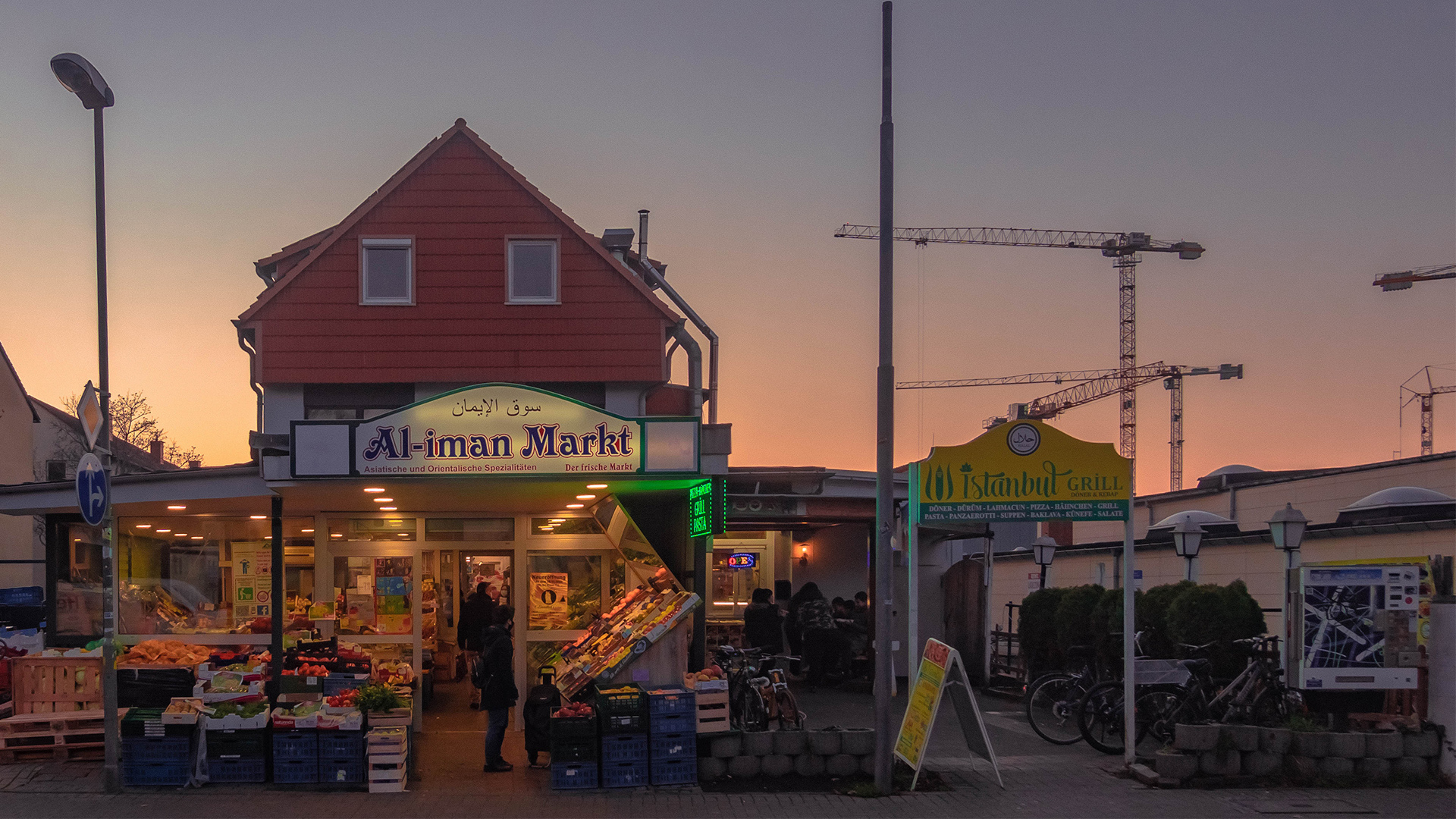 落日余晖,,小镇,,黄昏,,彩霞