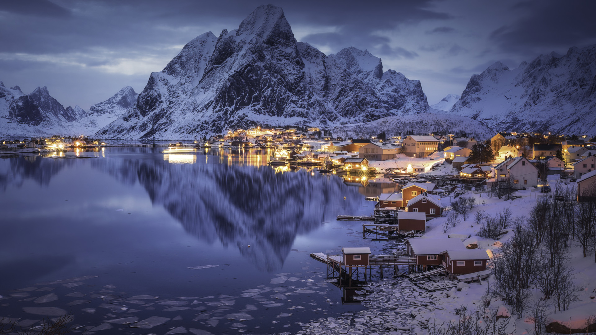 冰天雪地,夜景,湖水,雪山