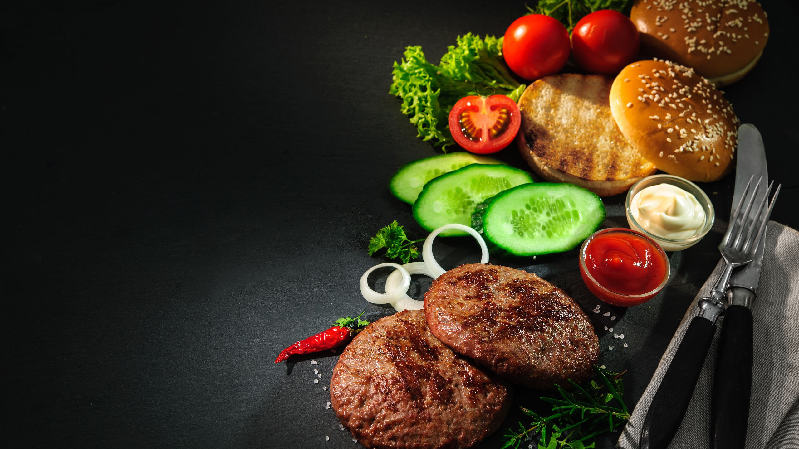 舒缓压力,汉堡,面包,黄瓜,小番茄,牛肉