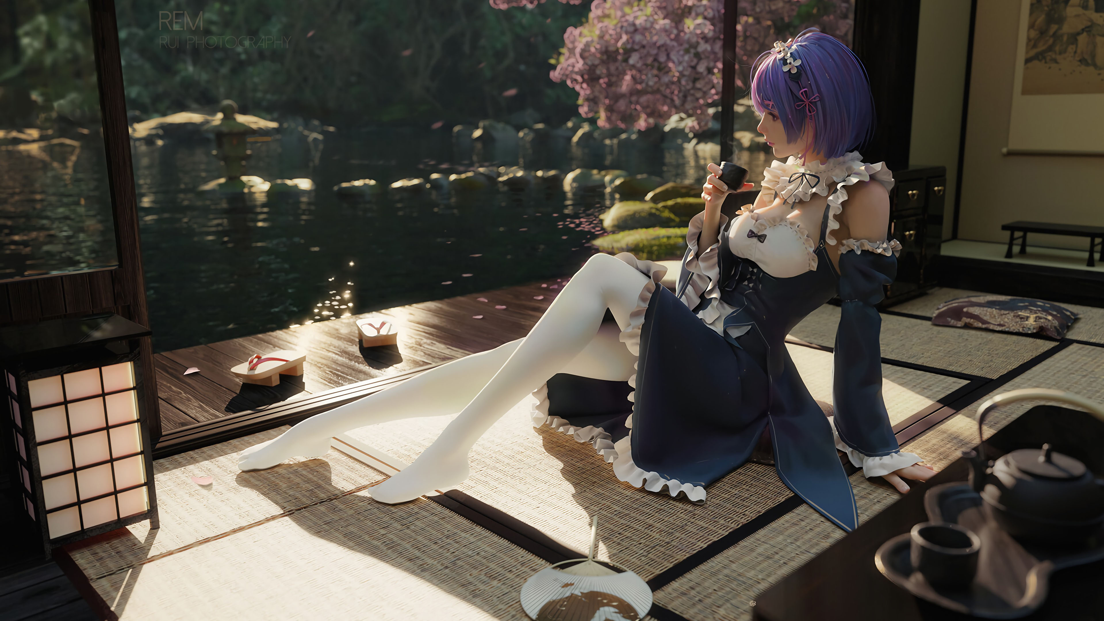 蕾姆,二次元美少女,紫色短发,女仆装,白色裤袜,草席