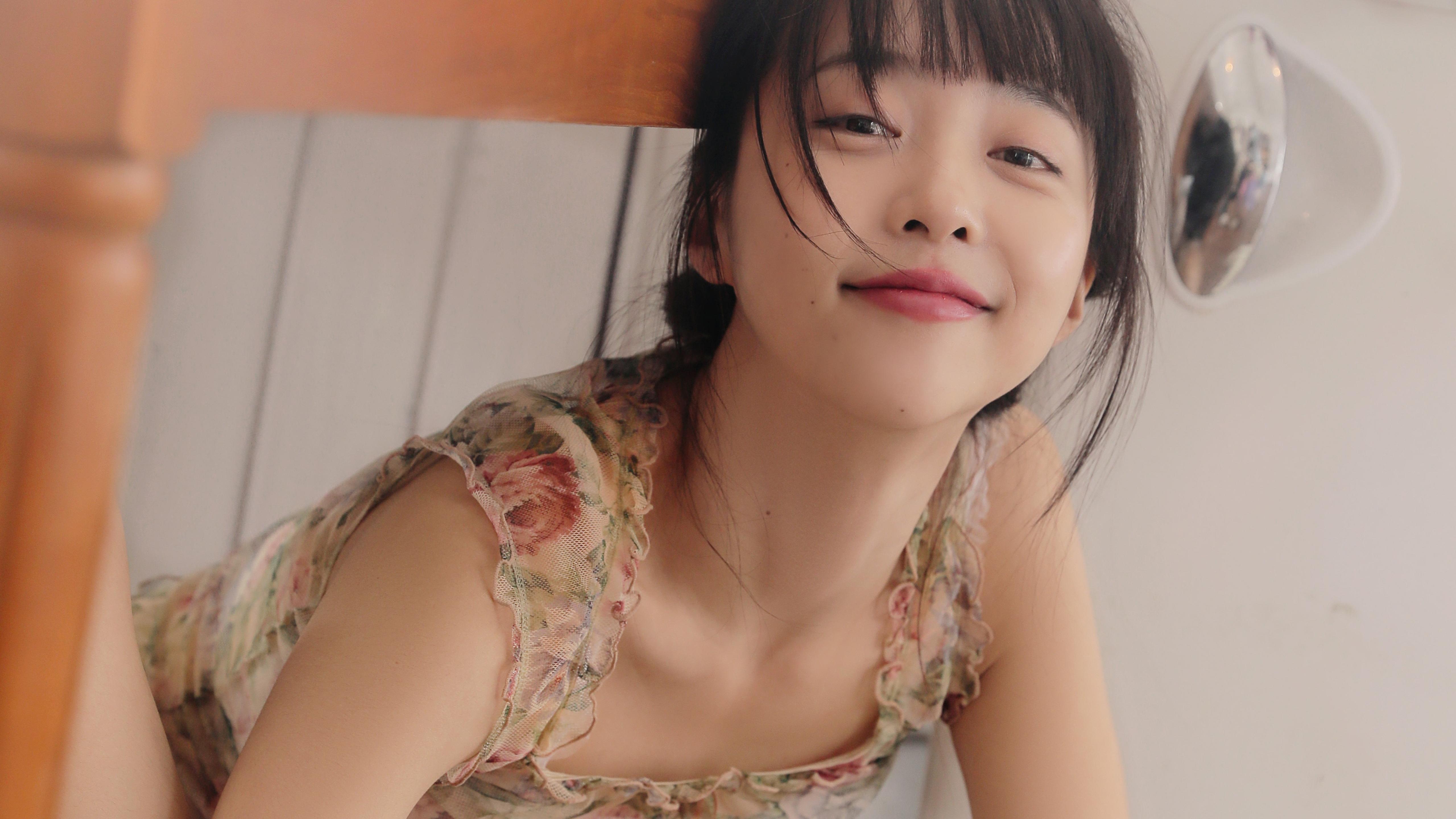 清纯,,优雅,,知性,,,清纯,,小吊带