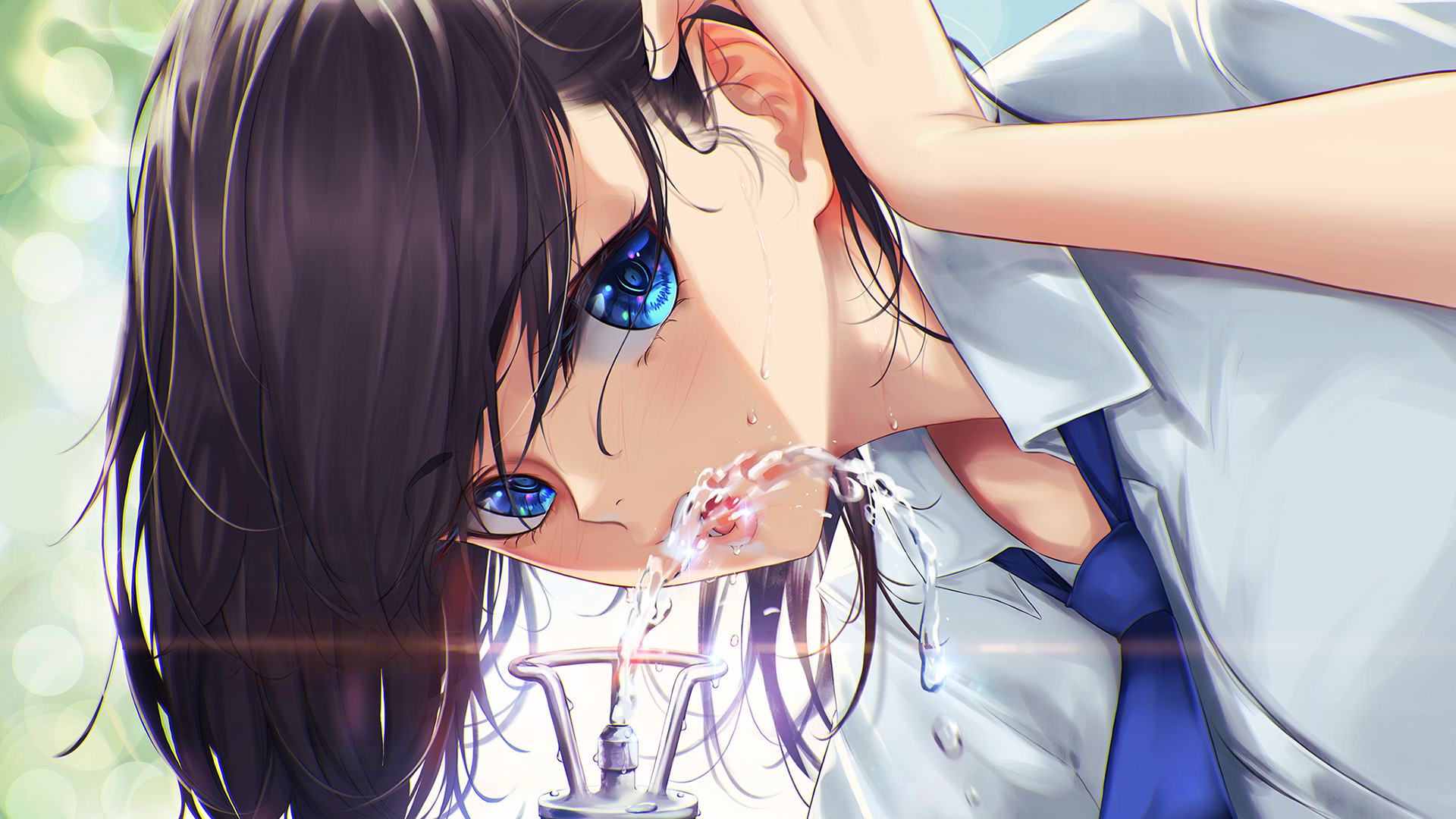 学姐,蓝眼睛,喝水,校服