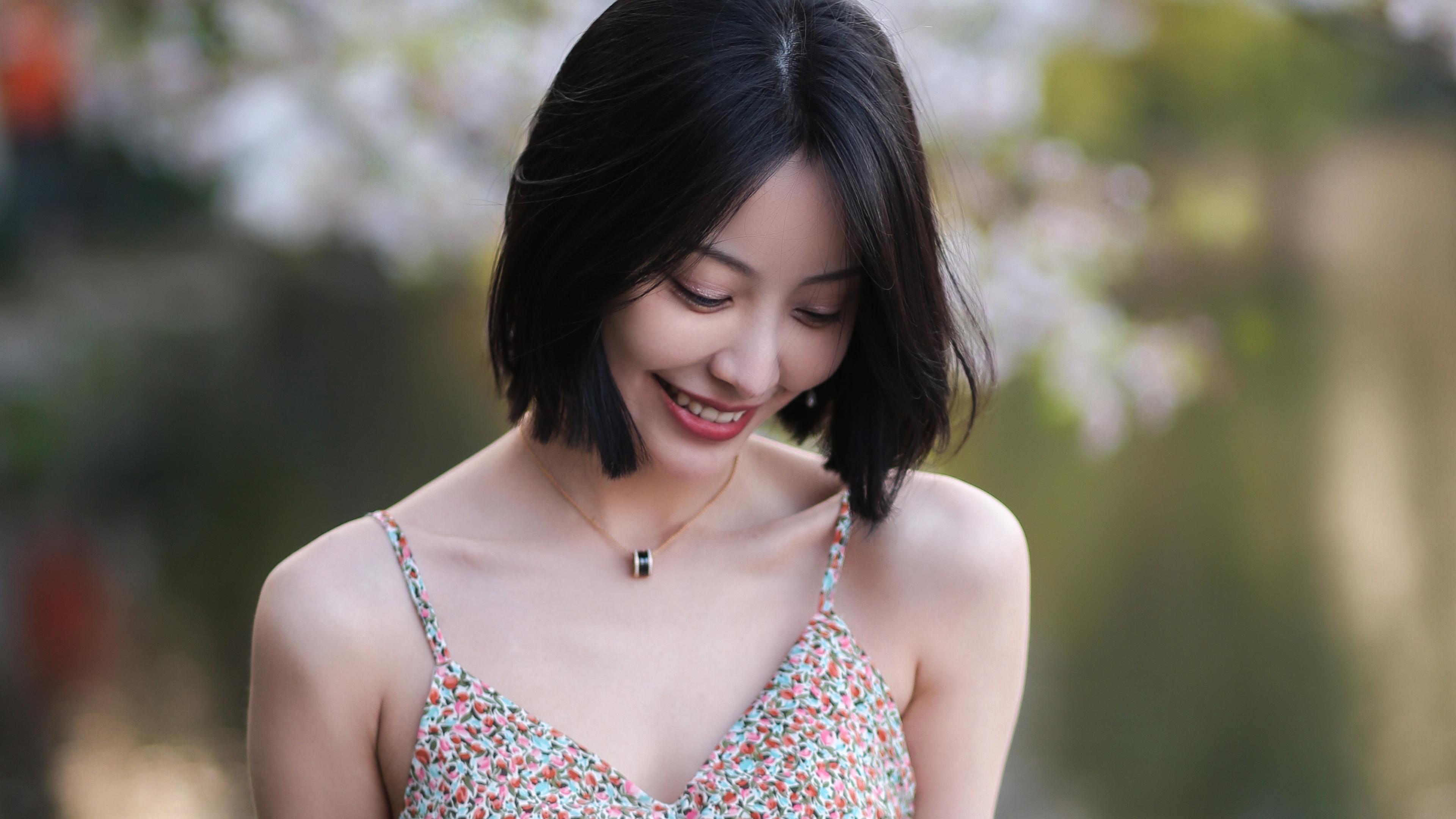 清纯,美肩,戒指项链,短发美女