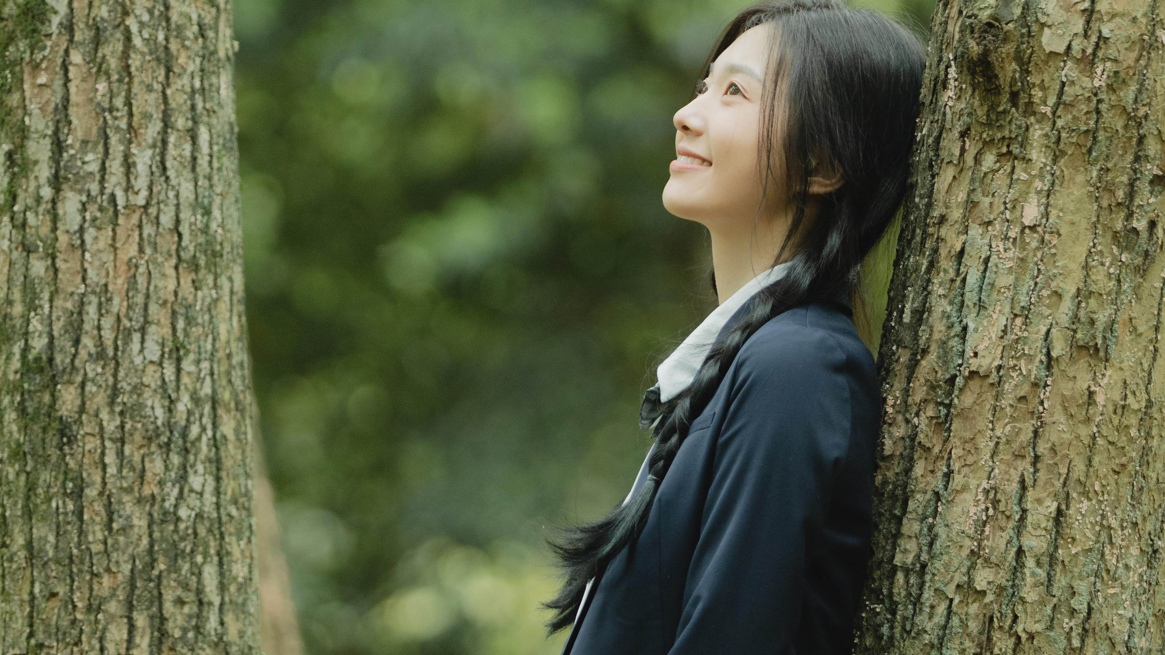 清纯,学院风,辫子美女,微笑,树林