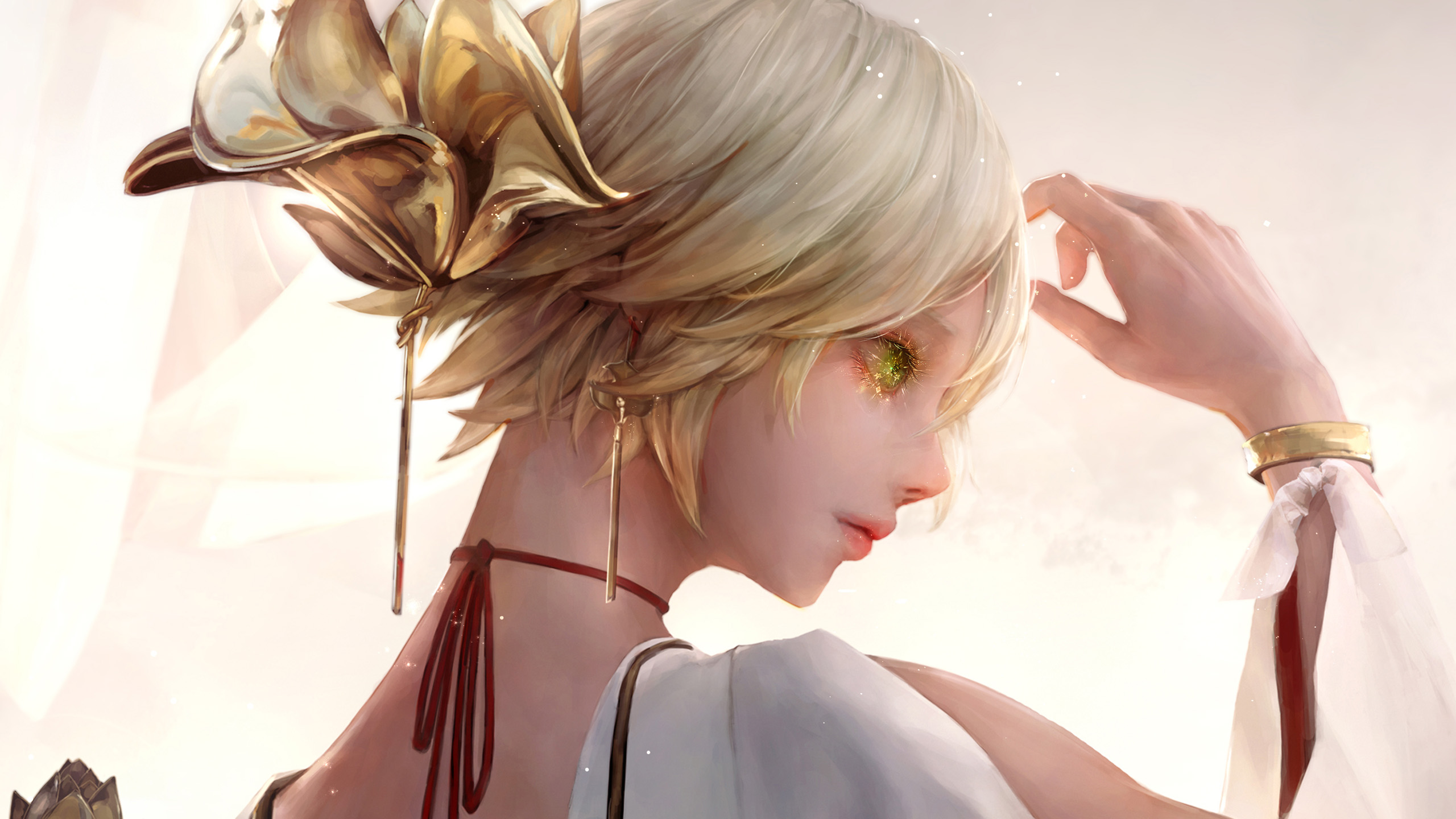 金眼女孩,短发,手镯