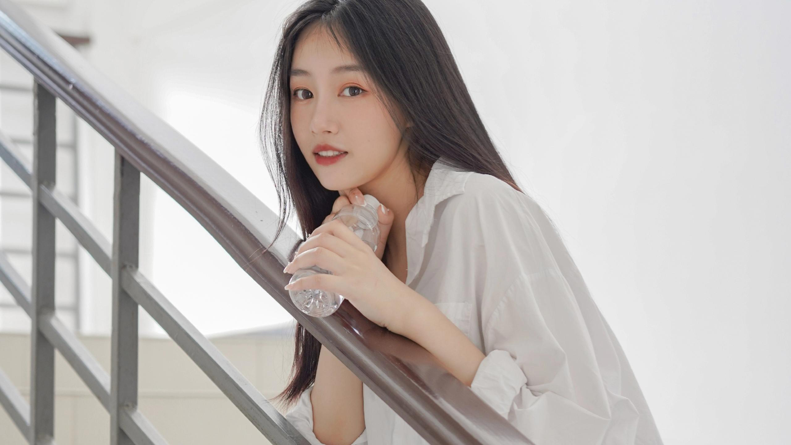 清纯,楼梯间,养眼女孩