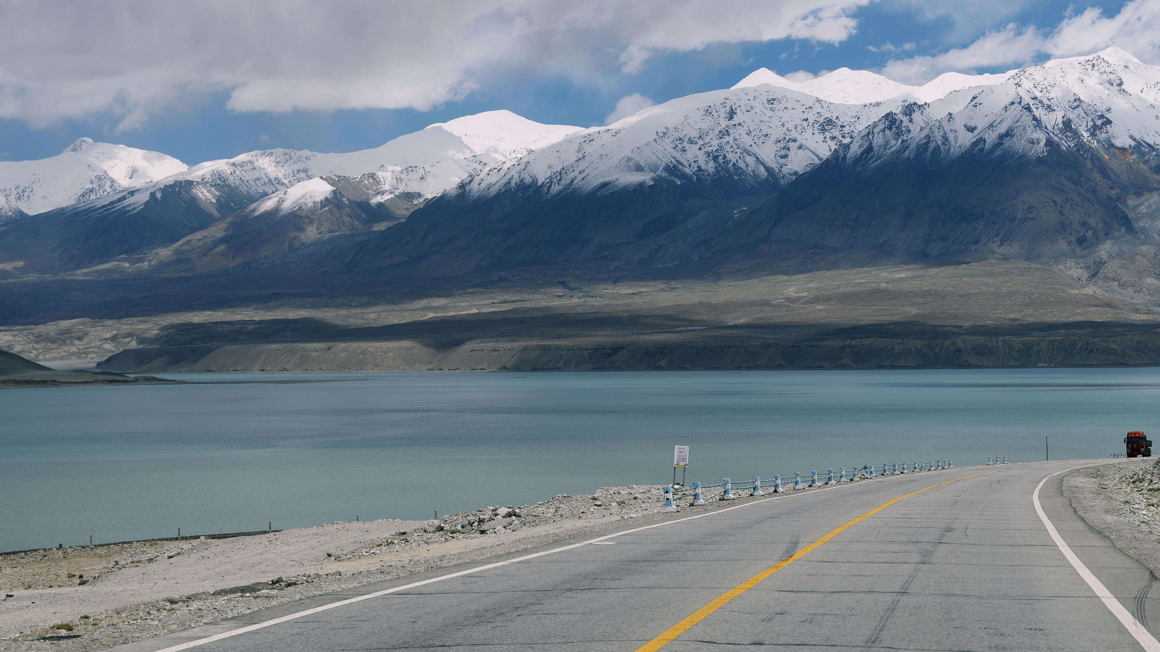自然风光,公路,雪山,神秘高原