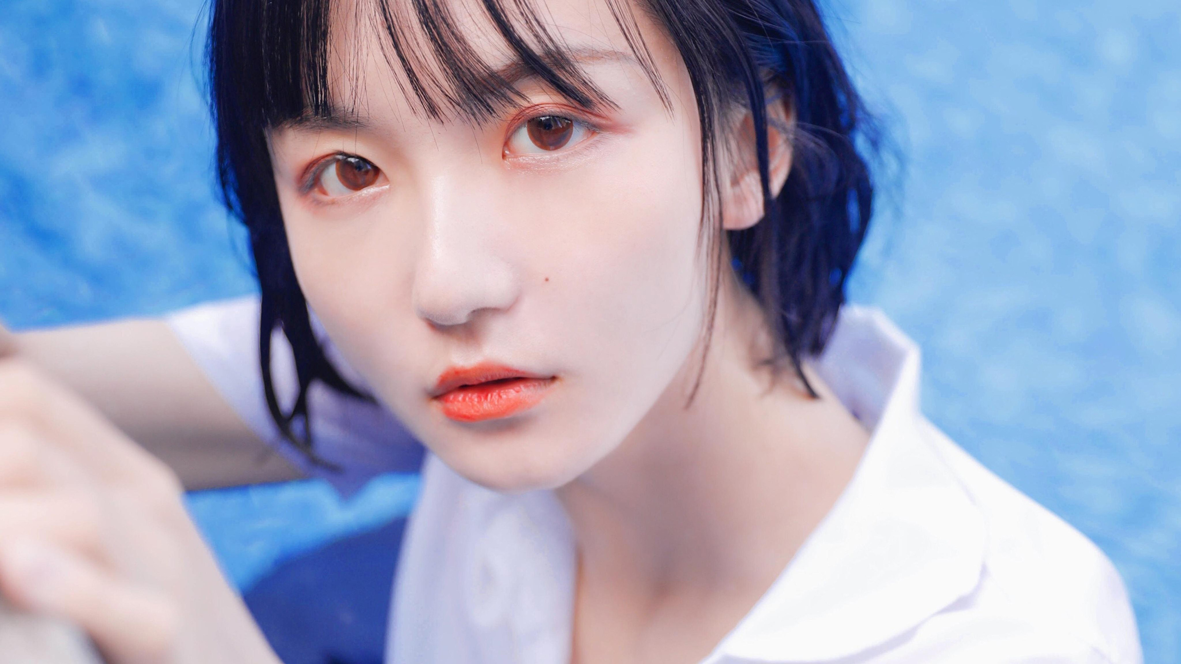 清纯,泳池,清凉,短发,红唇,美女