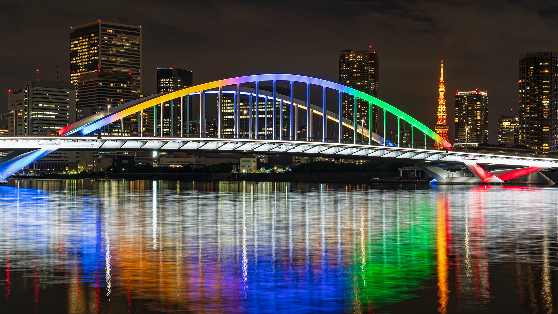 城市夜景,彩虹桥,倒影,海滨城市