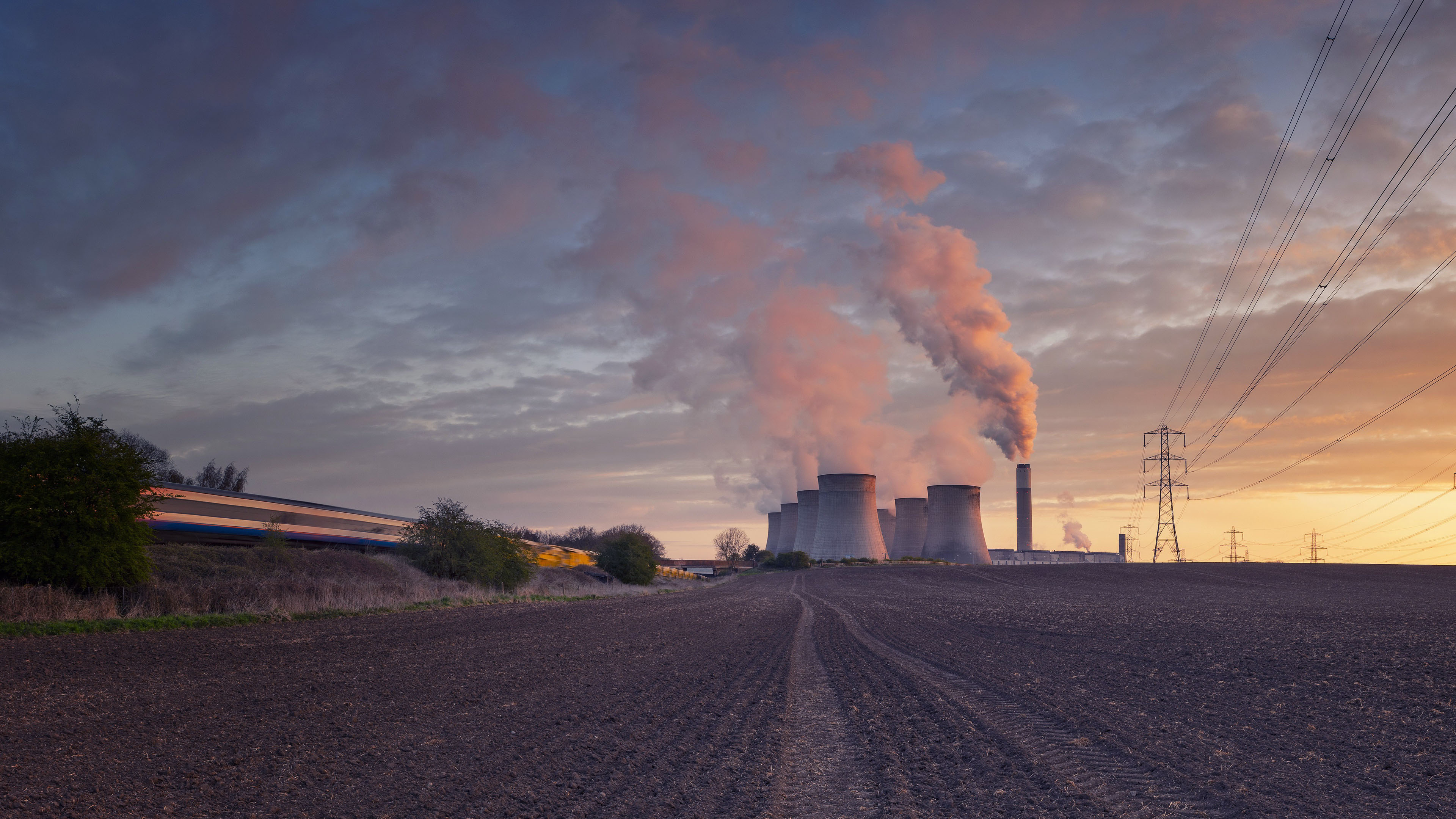 城市夜景,烟囱,晚霞,电线杆