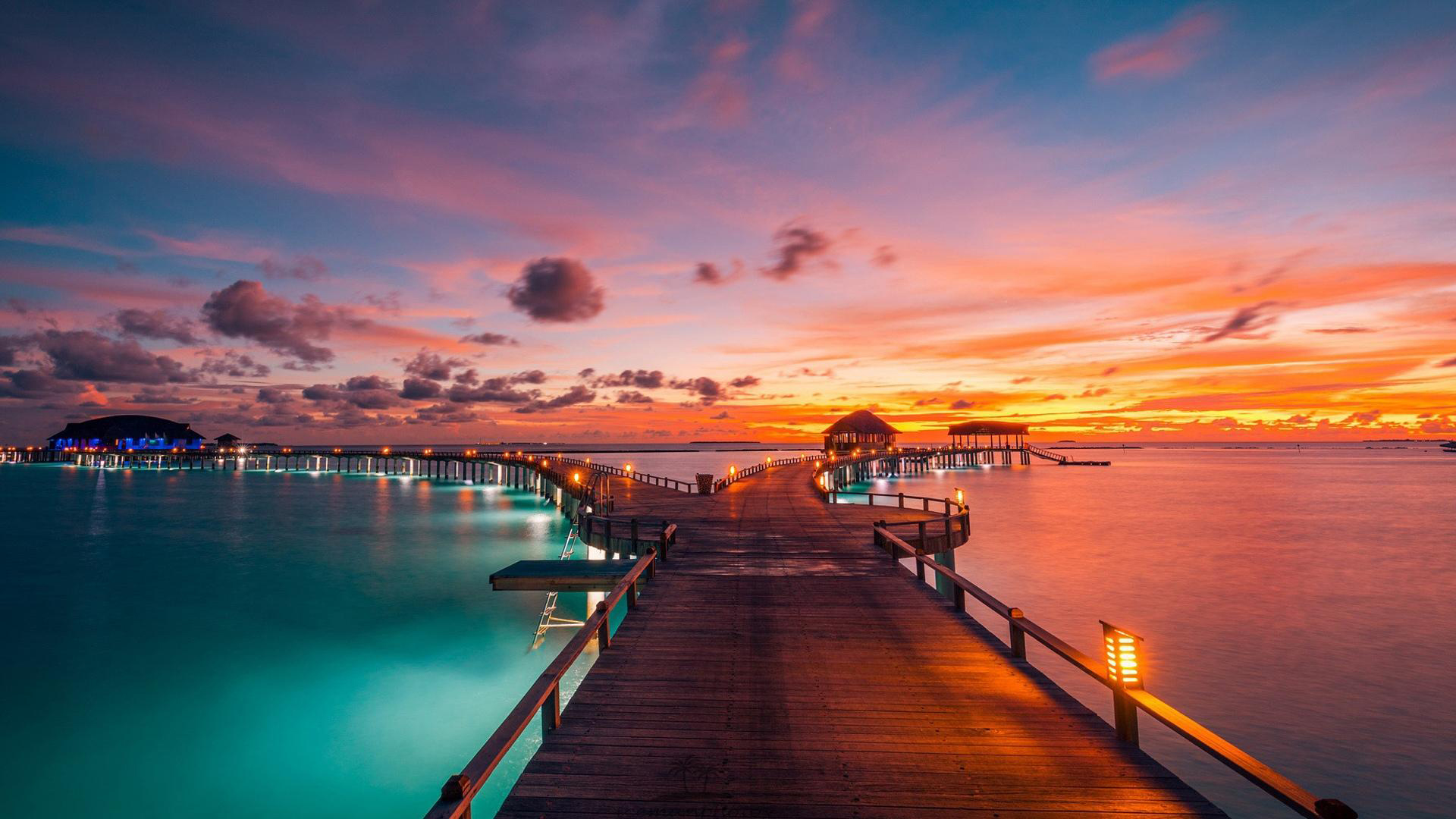 城市夜景,晚霞,度假村