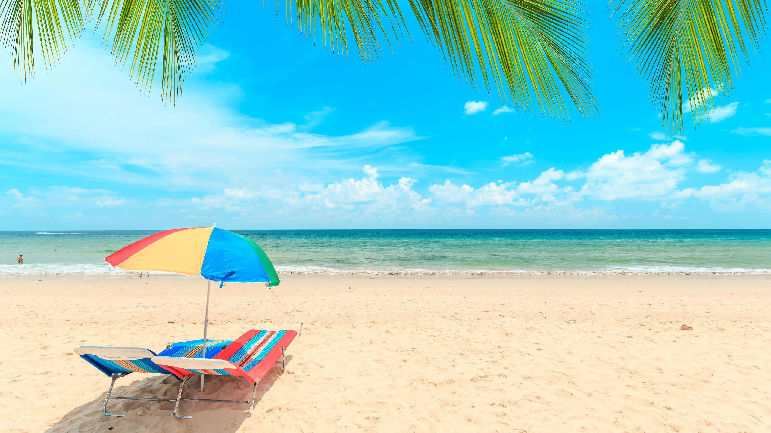 海洋天堂,海浪,椰树沙滩,太阳椅,