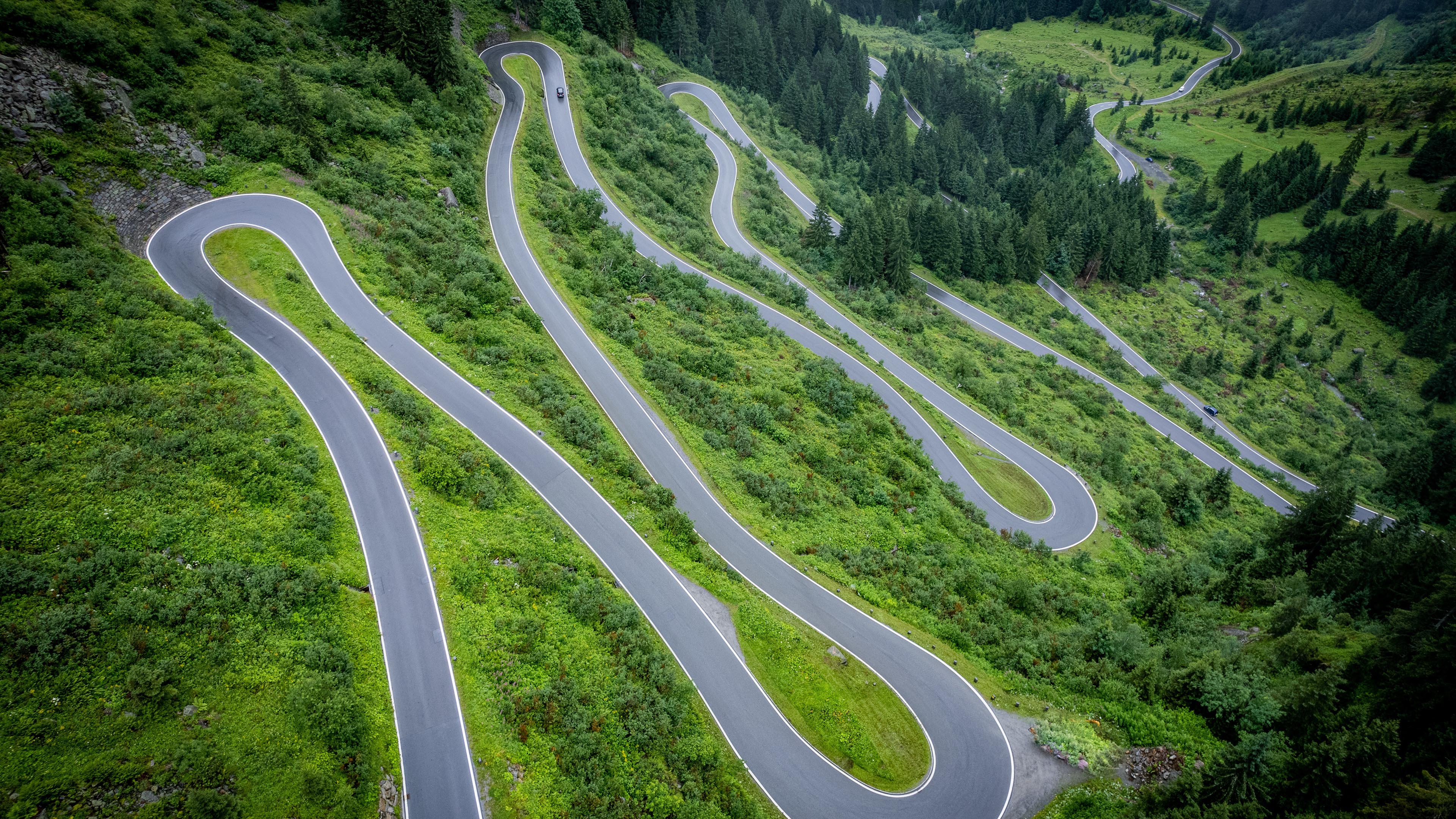 自然风光,蜿蜒的山路,航拍