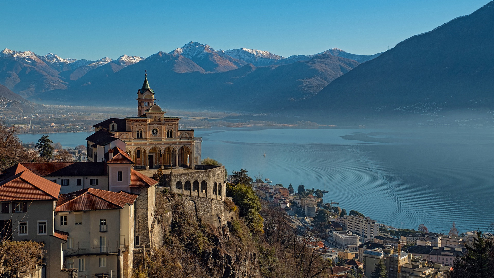 自然风光,小镇,教堂,雪山