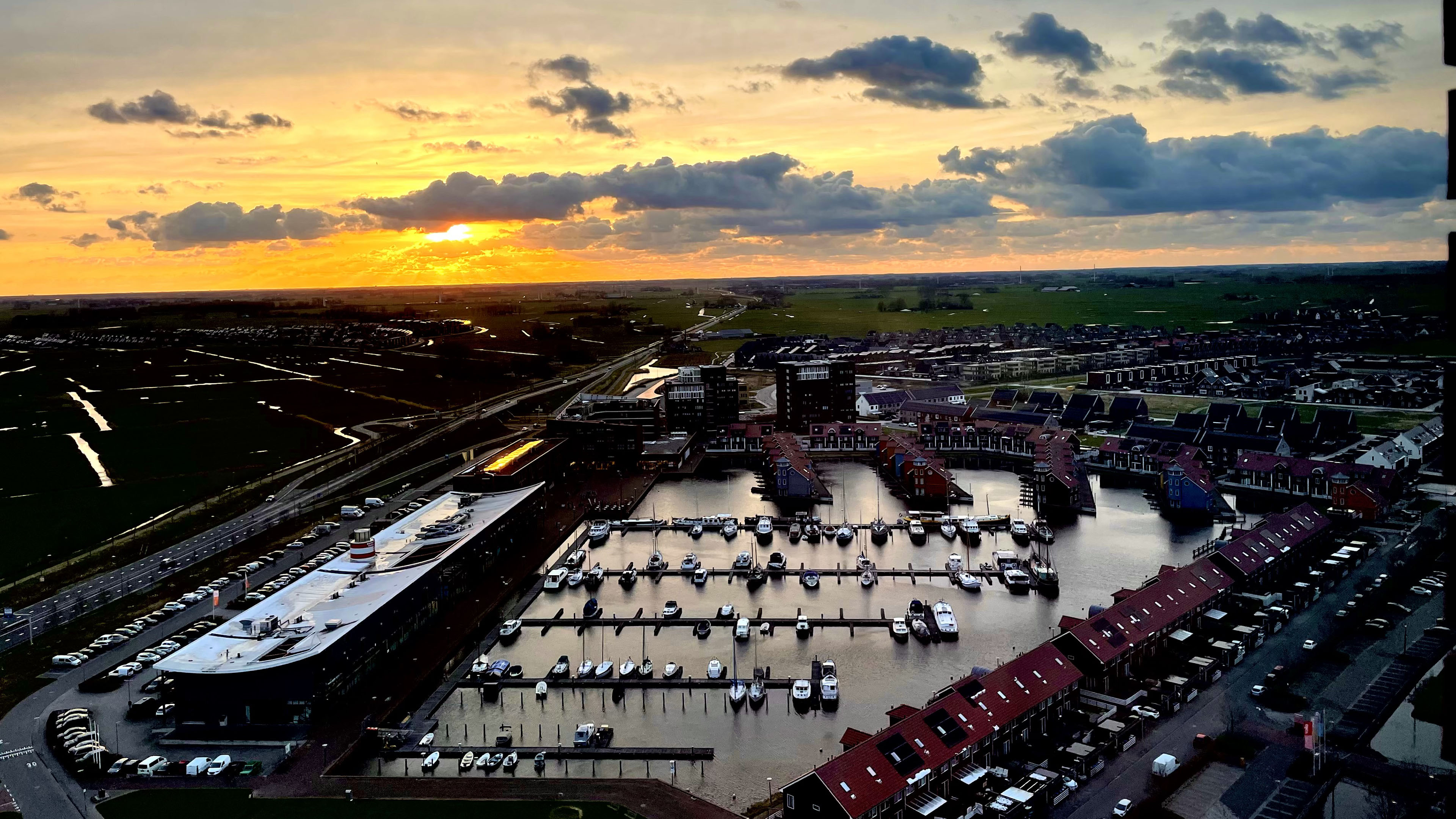城市夜景,船舶,码头,夕阳
