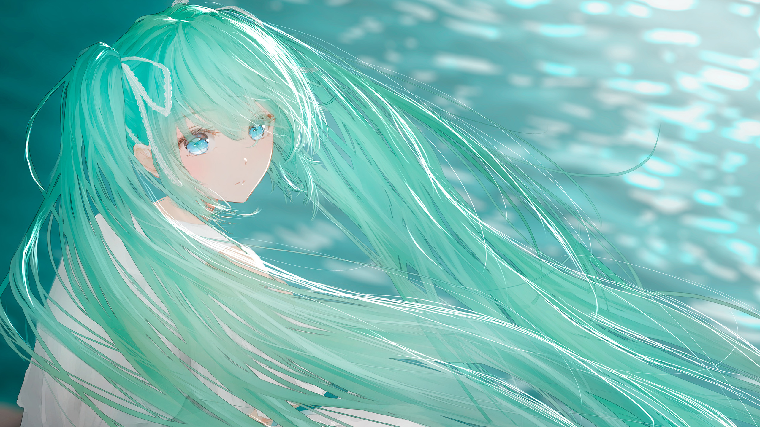初音,长发女孩,波光粼粼
