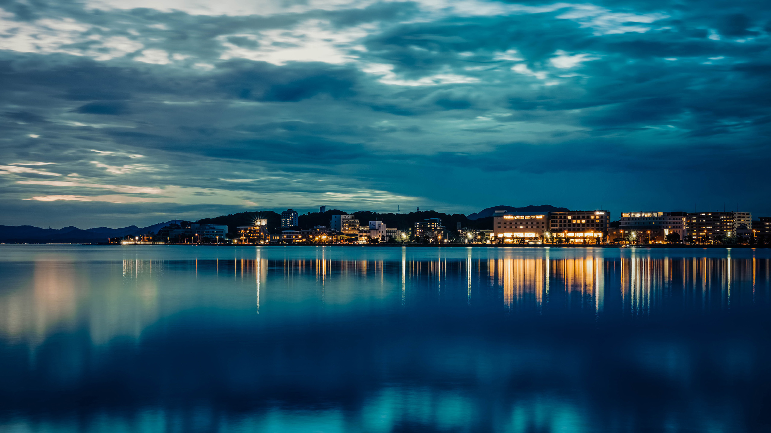 城市夜景,海滨,倒影,傍晚