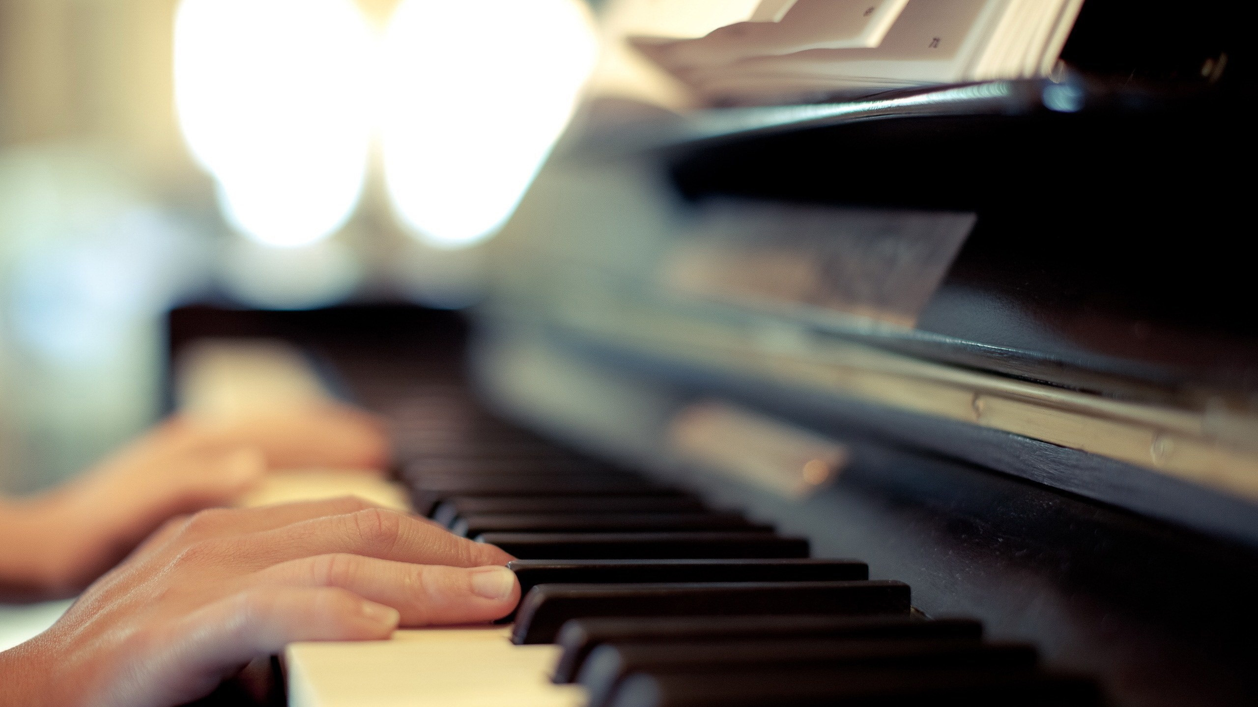 静物写真,钢琴,弹钢琴,手,琴键