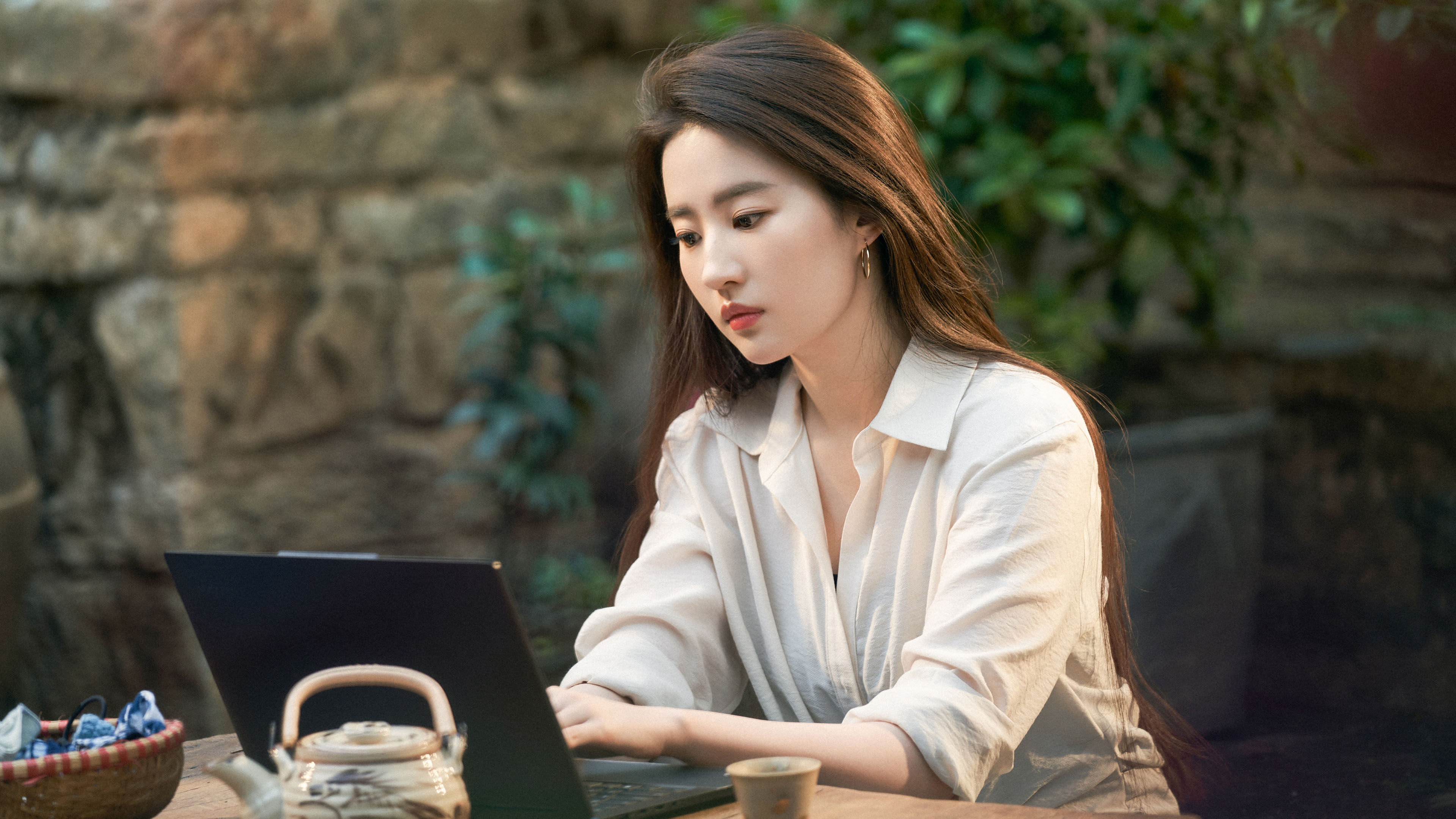 去有风的地方,刘亦菲,白衬衫,气质