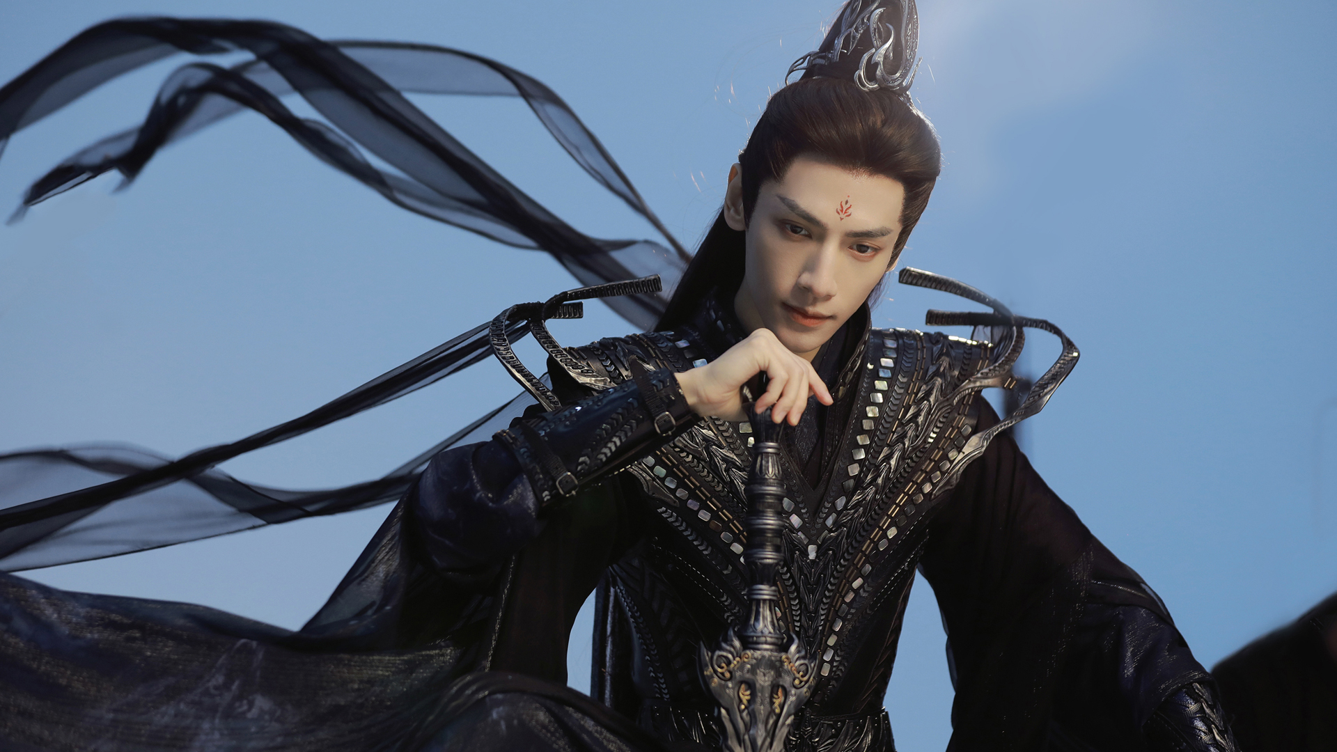 长月烬明,罗云熙