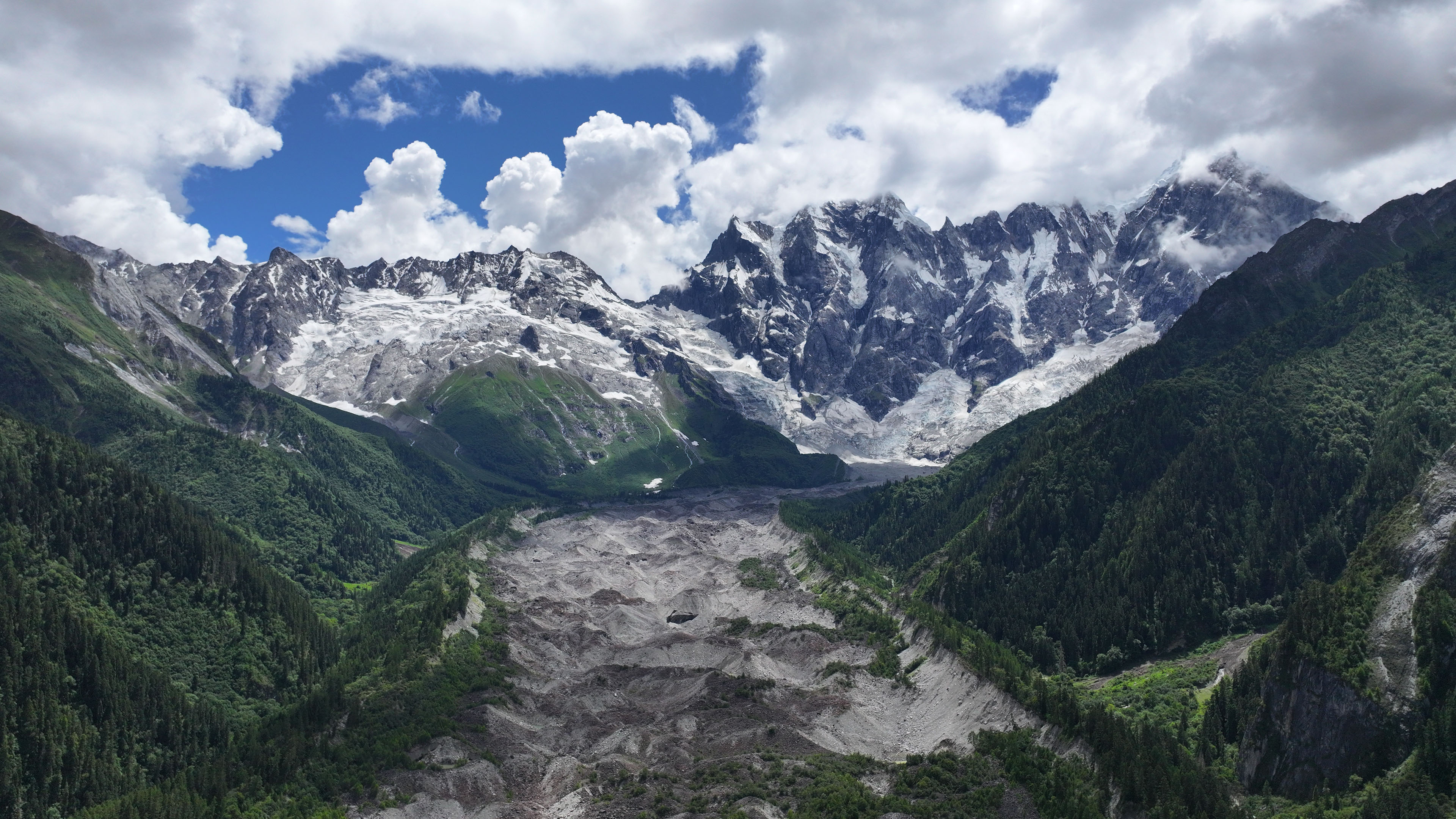 自然风光,雪山,云层,山谷