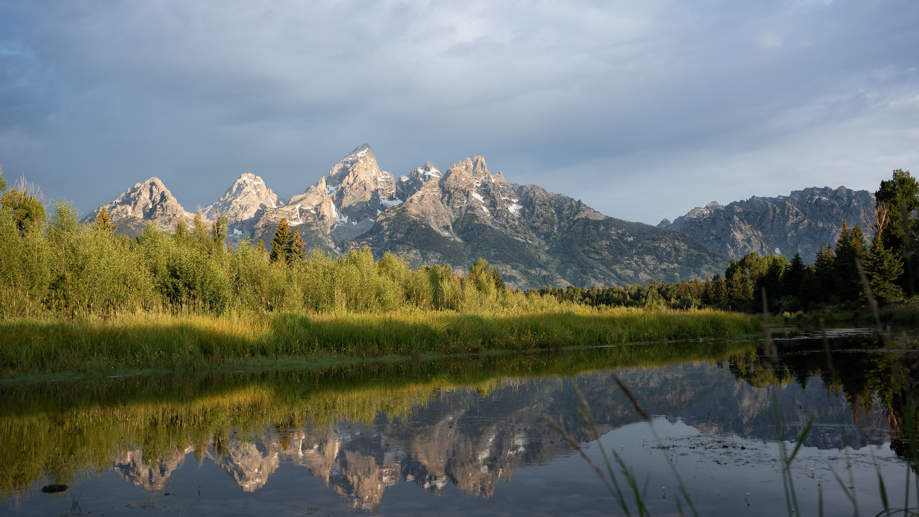 自然风光,倒影,山峰,树林