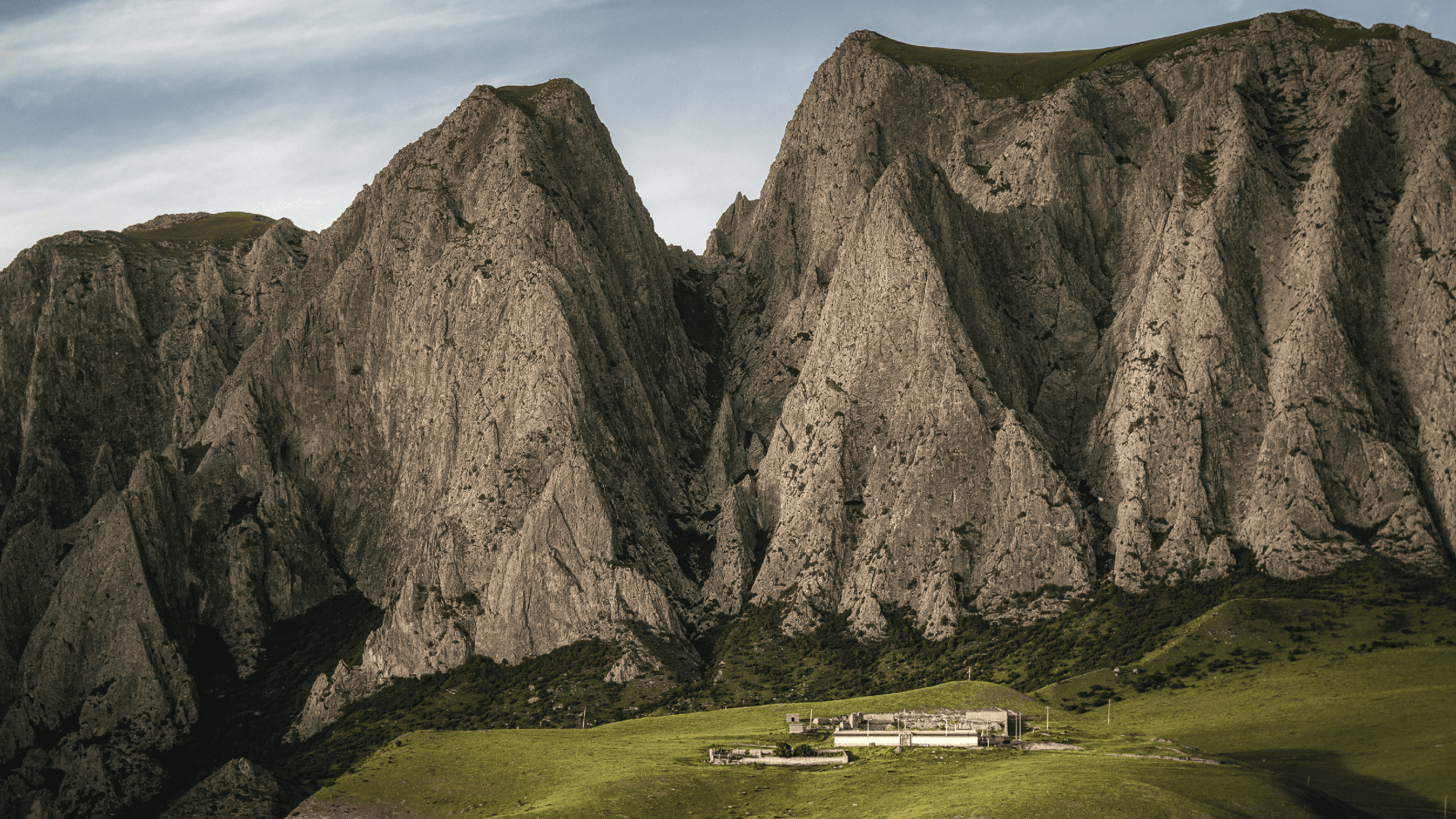 自然风光,巨山,山脚,高原