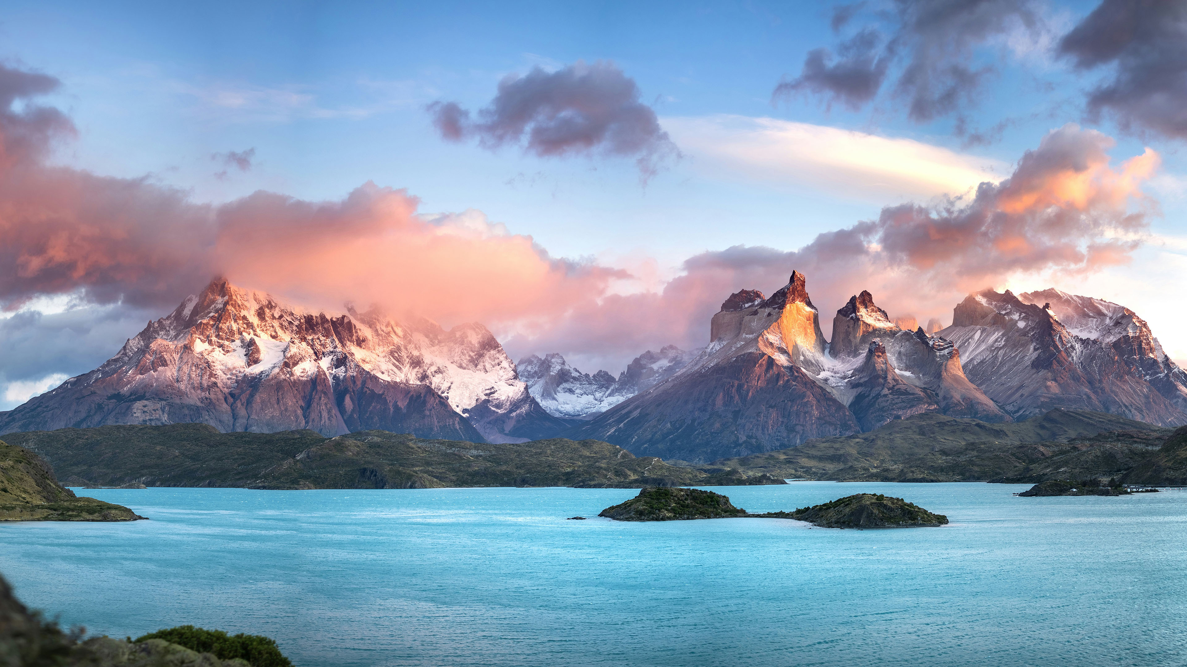 雪山,湖心岛,湖水,天空