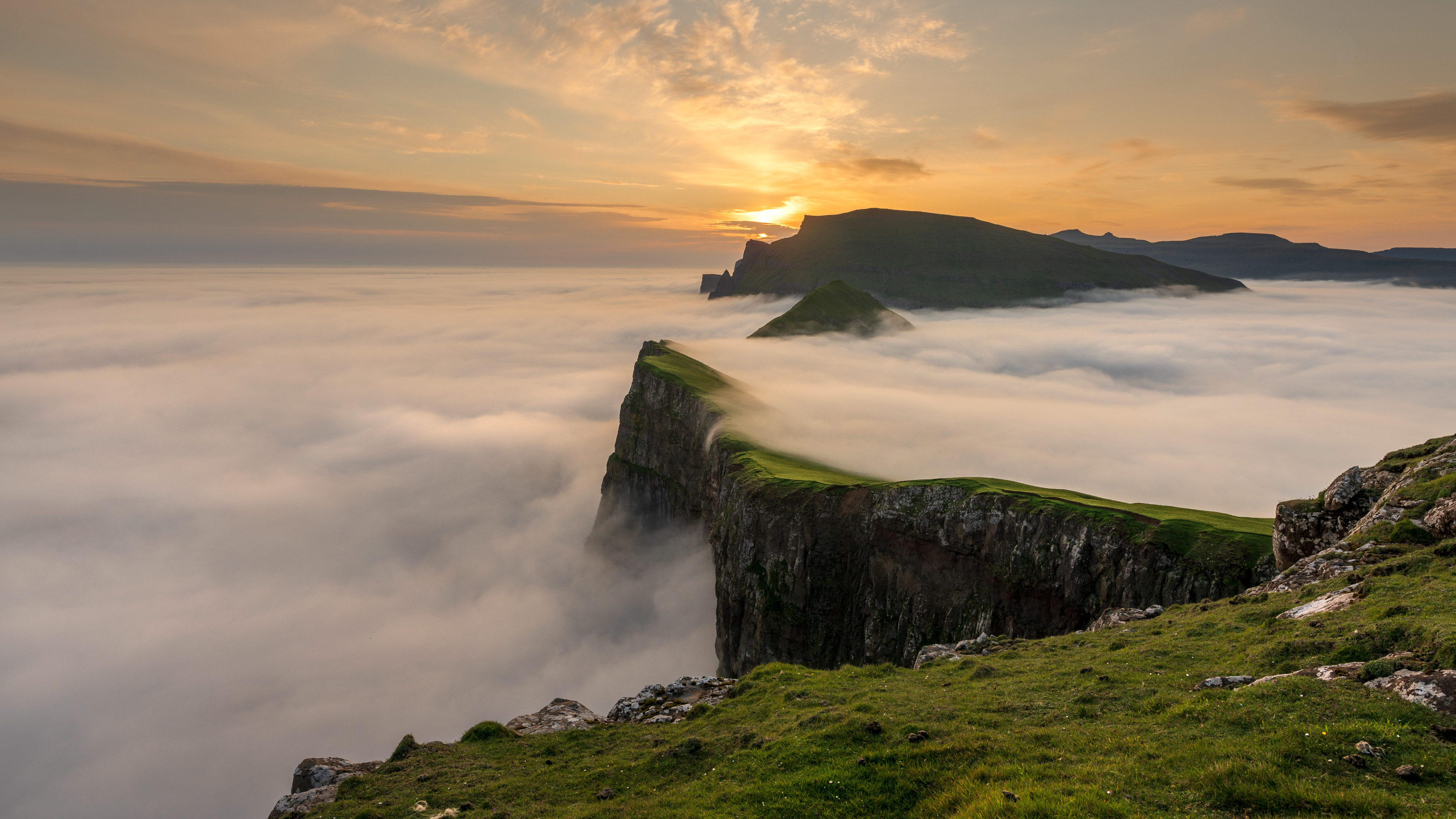 自然风光,日出,云海,悬崖,金光