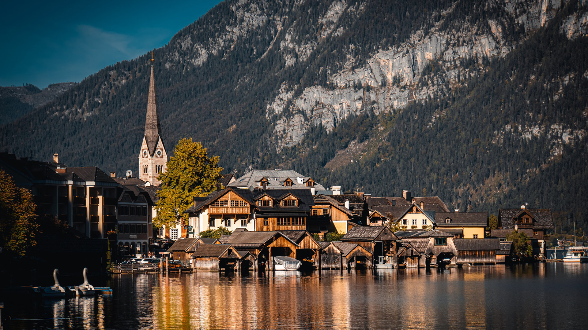 湖边小镇,倒影,山坡,村庄
