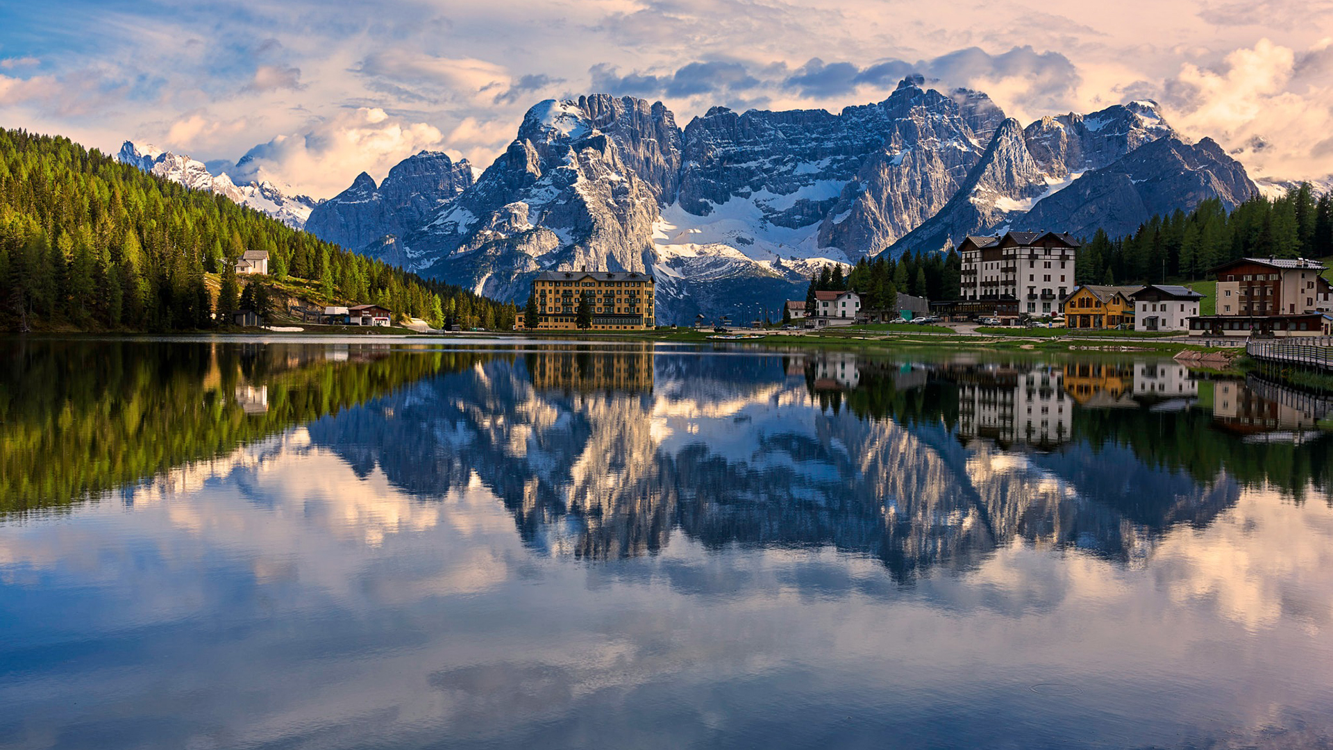 自然风光,雪山,湖泊,小镇