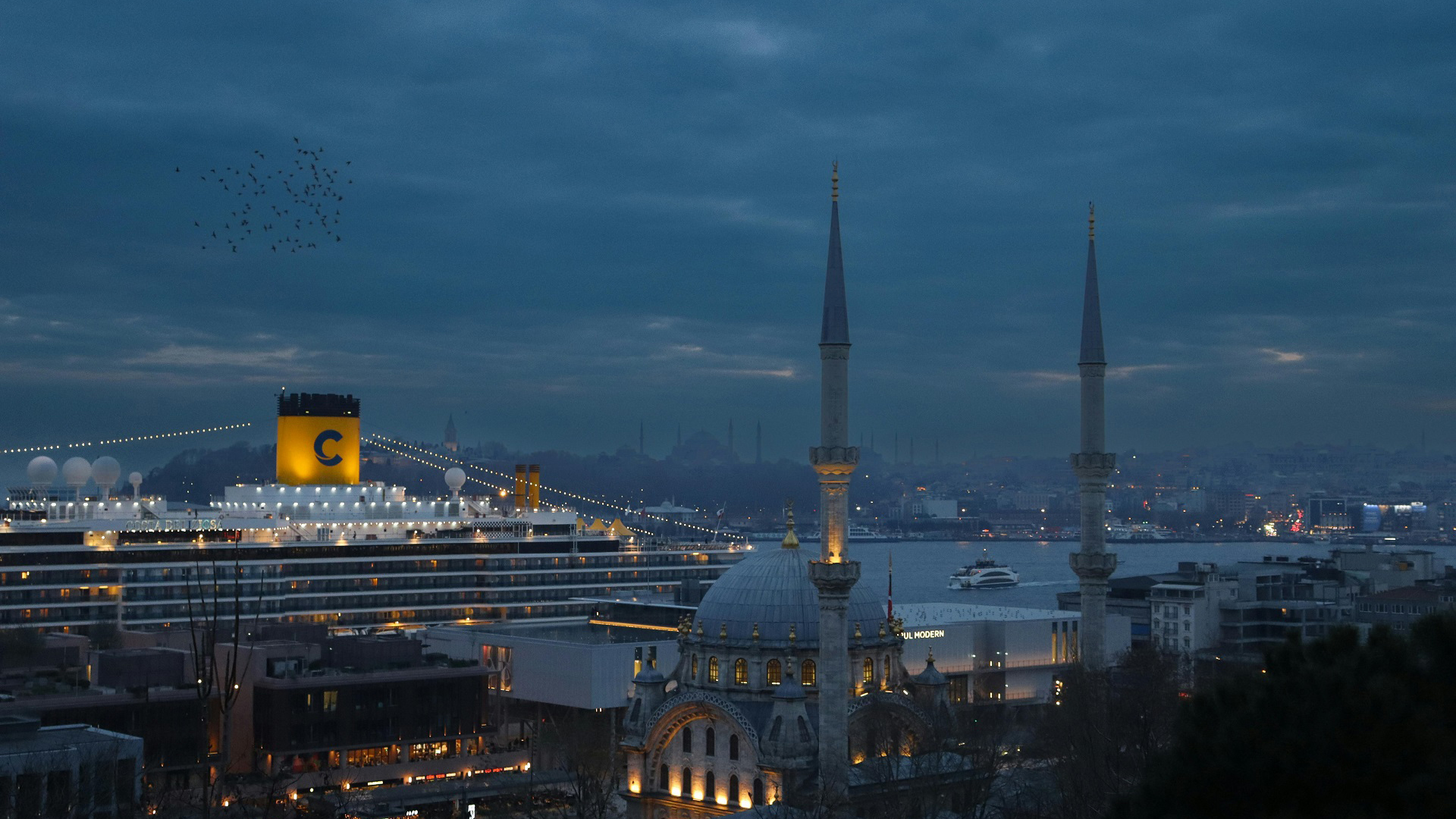 城市夜景,教堂,轮船